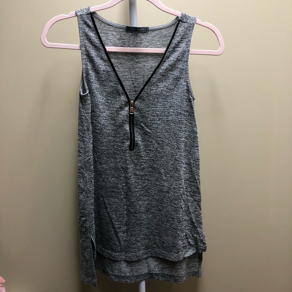 Suzy shier tank